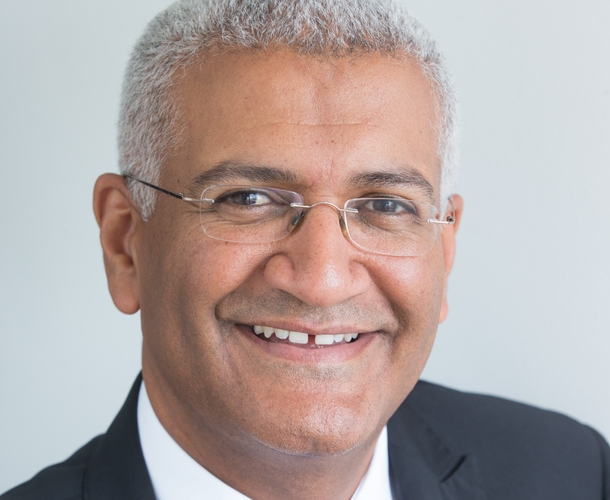 Deon Theunis | Winning professional clients' loyalty for the long term
