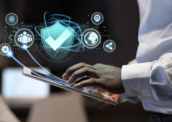 The adviser of the future: Where AI meets human expertise